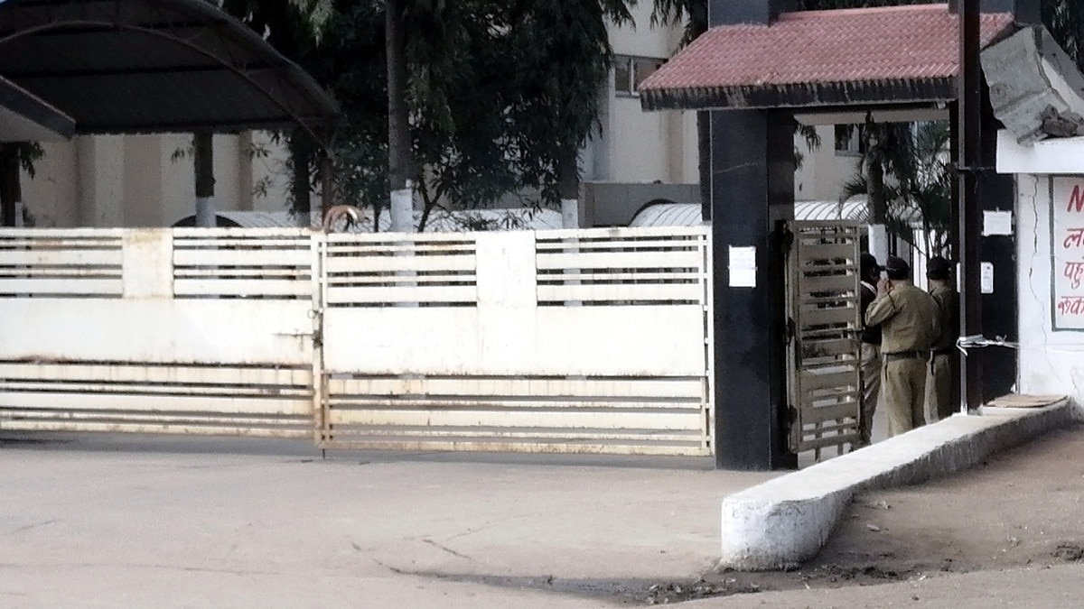 कांग्रेस व‍िधायक डागा के 22 ठ‍िकानों पर छापेमारी, 450 करोड़ के काले धन का लगा पता