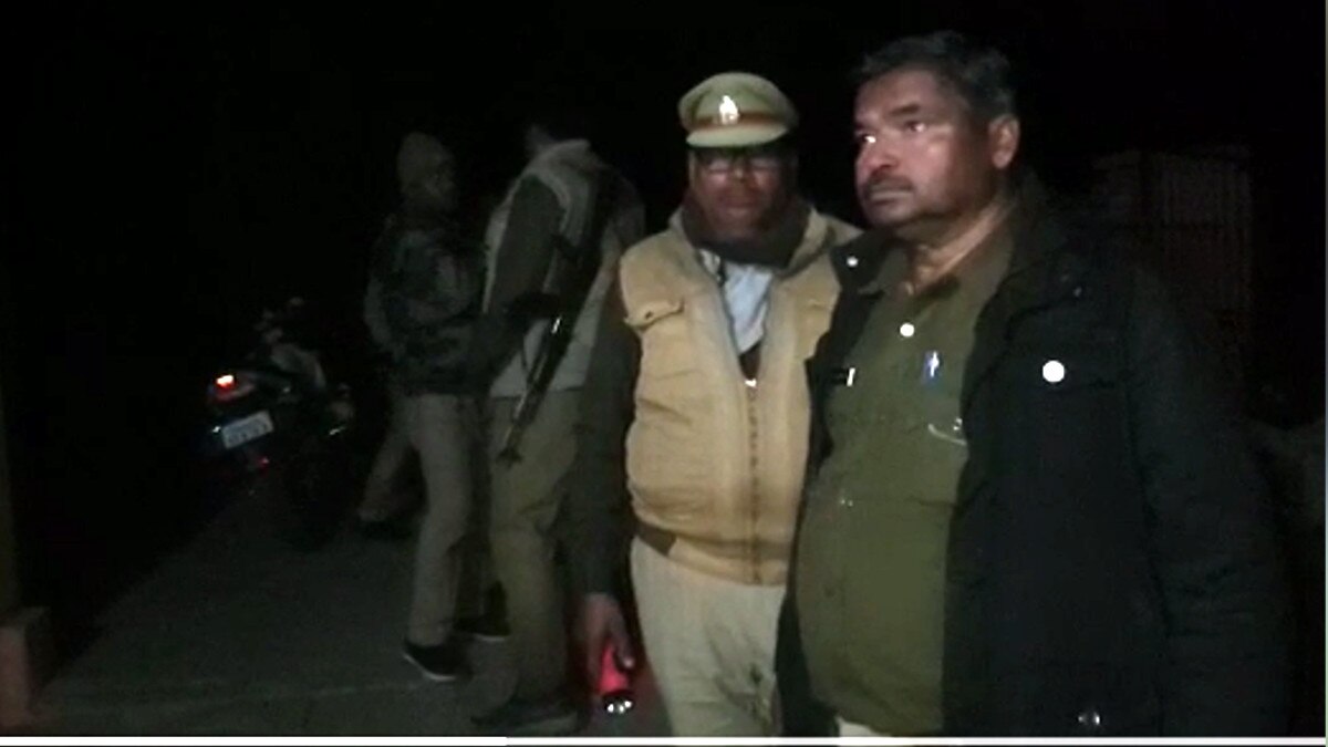 कासगंज में बिकरू जैसा कांड, जब पुलिस टीम पर शराब माफिया ने बरपाया कहर