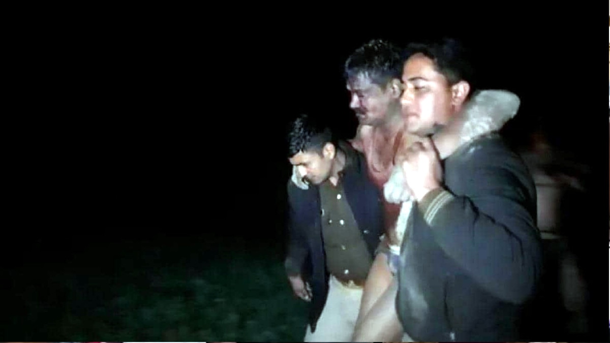 कासगंज में बिकरू जैसा कांड, जब पुलिस टीम पर शराब माफिया ने बरपाया कहर