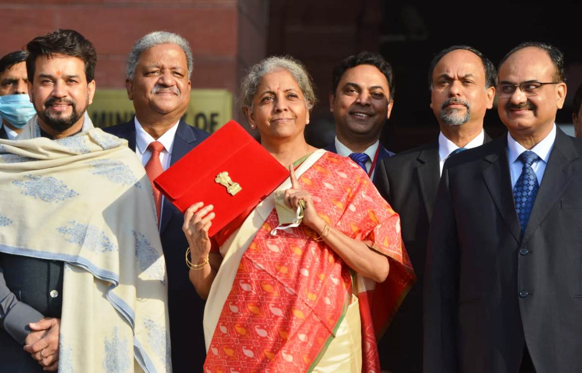 वित्त मंत्री निर्मला सीतारमण ने किया ऐलान 