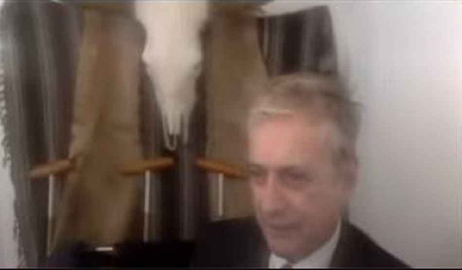 जब वकील को जज से कहना पड़ा