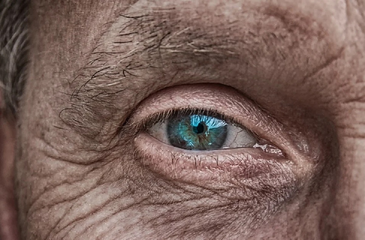 आंख में धुंधलापन