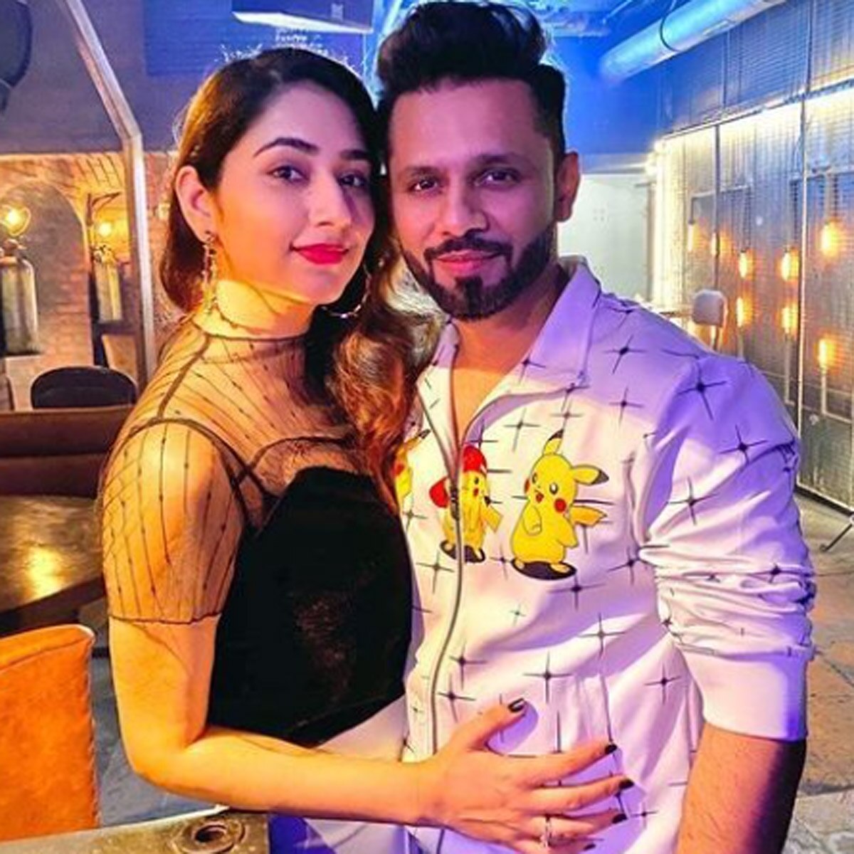 द‍िशा परमार-राहुल वैद्य 