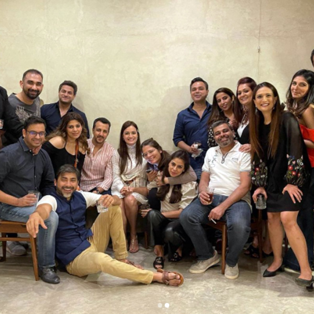 दीया म‍िर्जा-वैभव रेखी फैम‍िली के साथ  