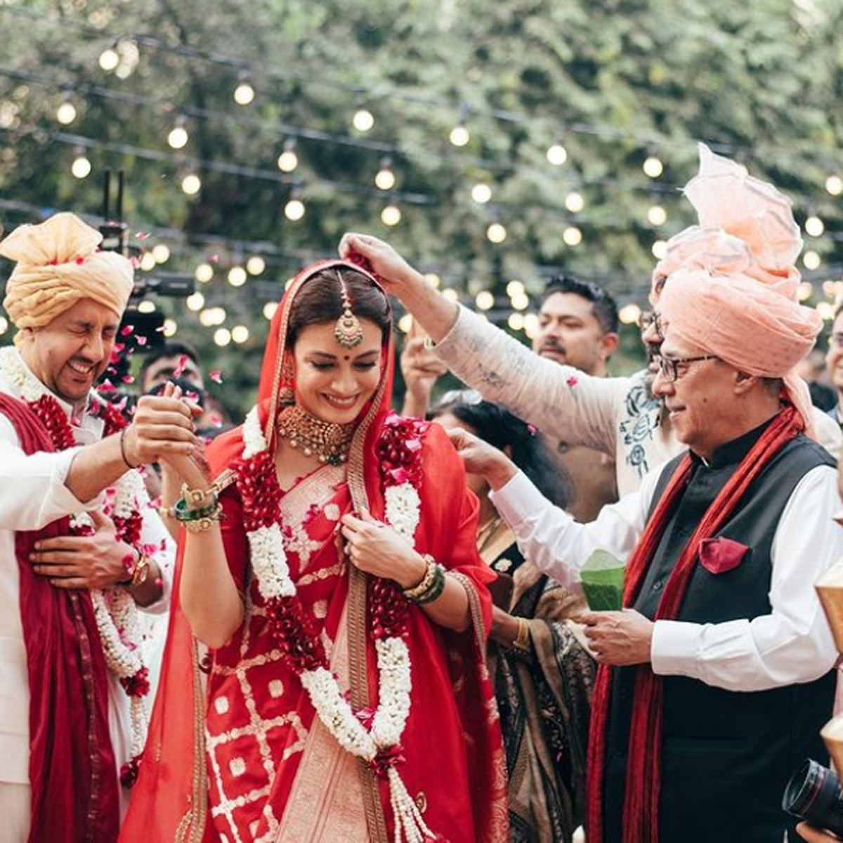 दीया म‍िर्जा-वैभव रेखी 