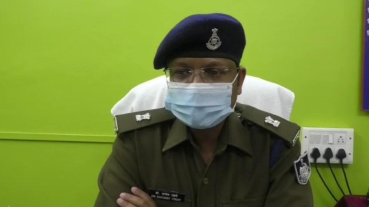 डॉक्टर बिंद्रा ने कुंडीपूरा थाना जाकर मामला दर्ज कराया.