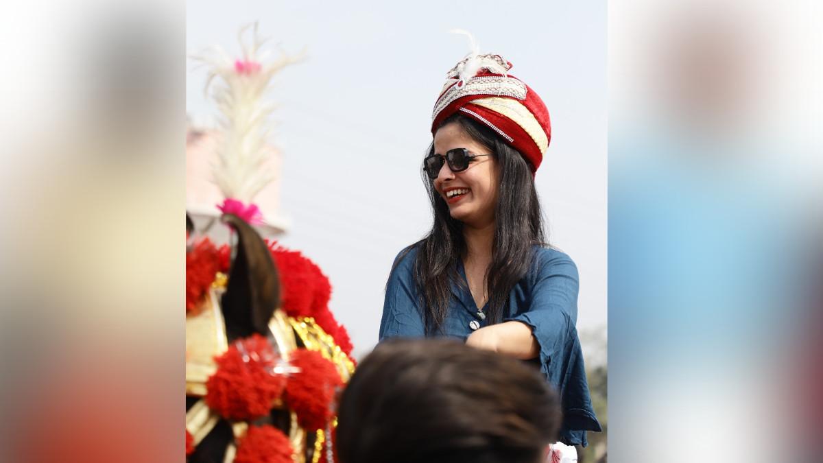 घोड़ी पर सवार दुल्हन.