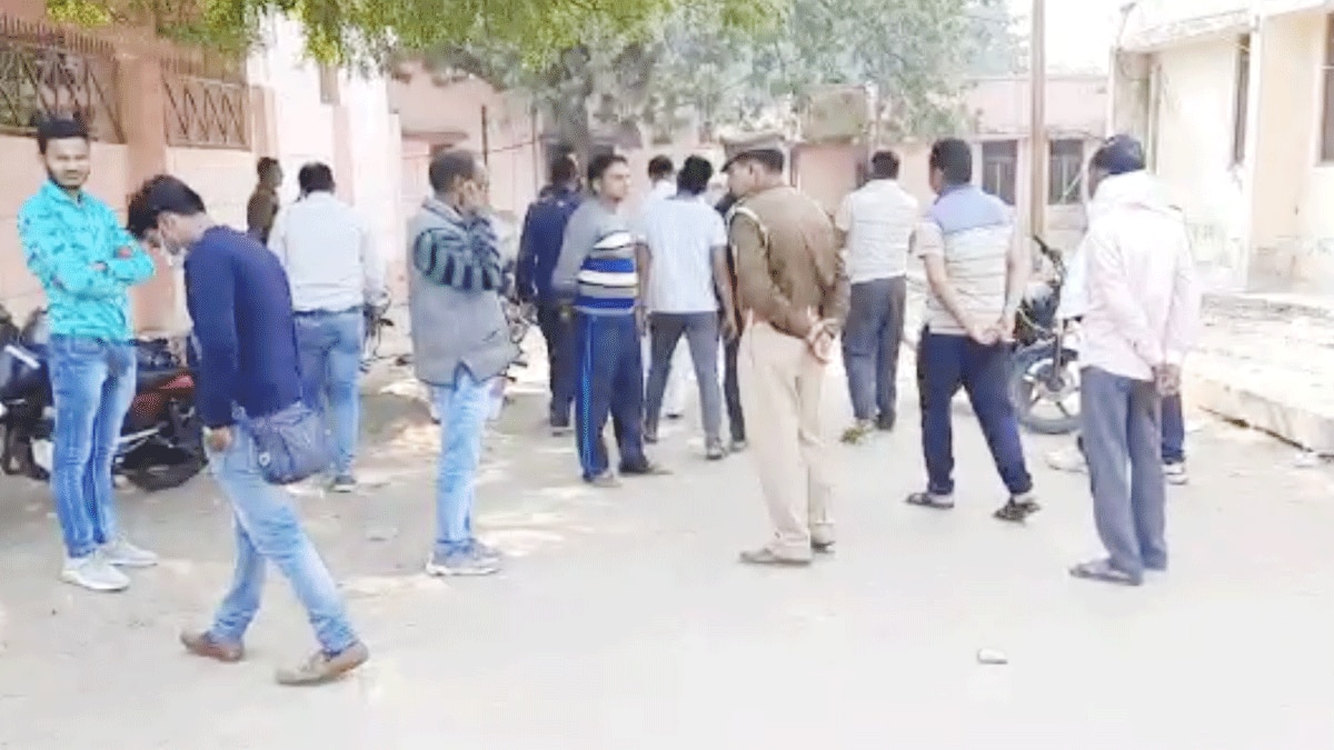 सिपाही ने फांसी लगाकर आत्महत्या की (फोटो सुधीर शर्मा)