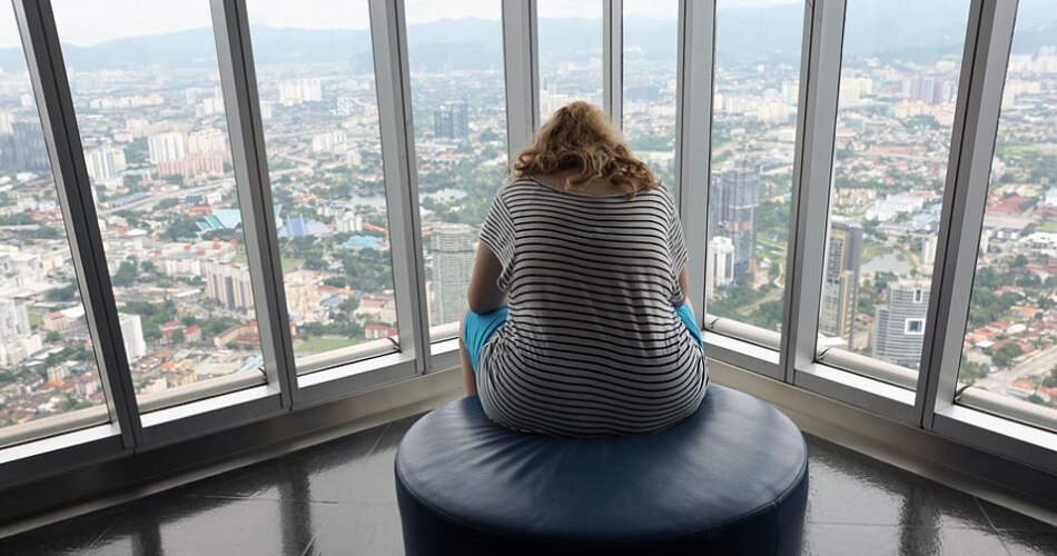 घर लौटी पत्नी