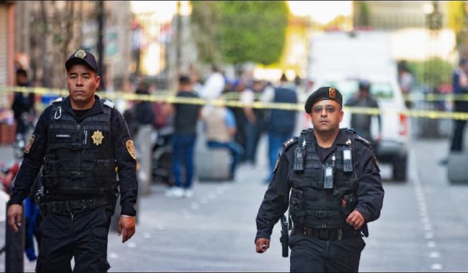  ट्रक पर सवार हमलावर ने चलाई अंधाधुंध गोलियां