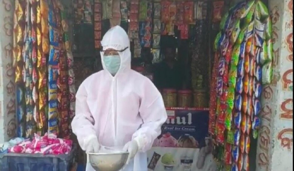 भीख मांगता नजर आया कोरोना वॉरियर