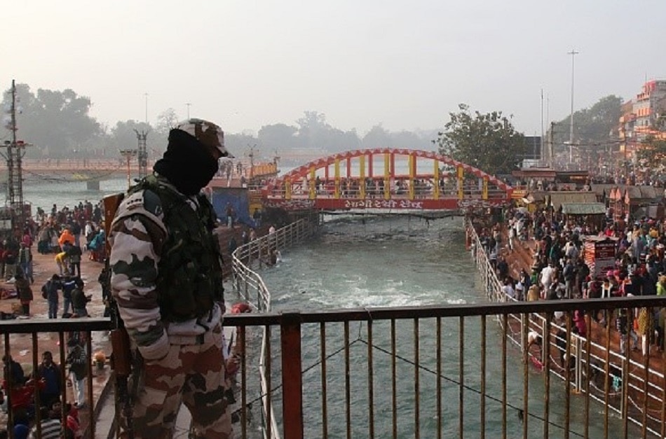 फिर ऐसे बनती है गंगा