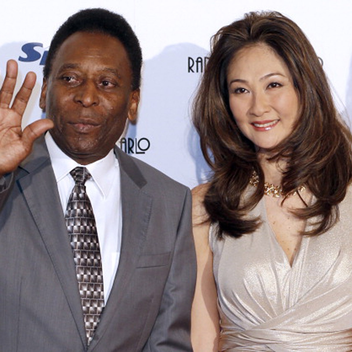 पेले अपनी तीसरी पत्नी मर्सिया के साथ