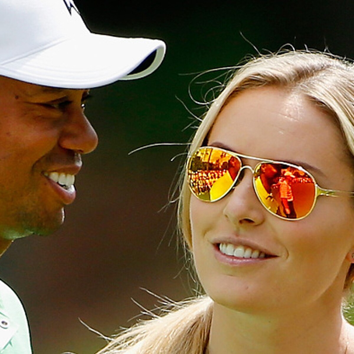 टाइगर वुड्स अपनी महिला साथी के साथ