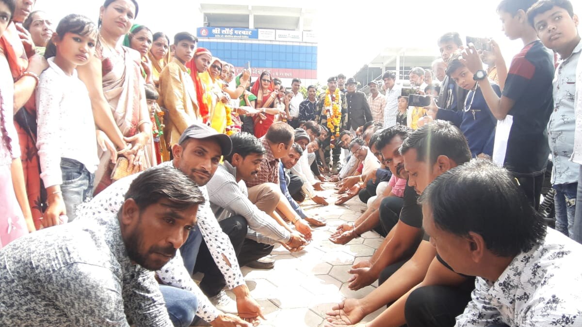 ढोल डीजे के साथ निकली स्वागत यात्रा.