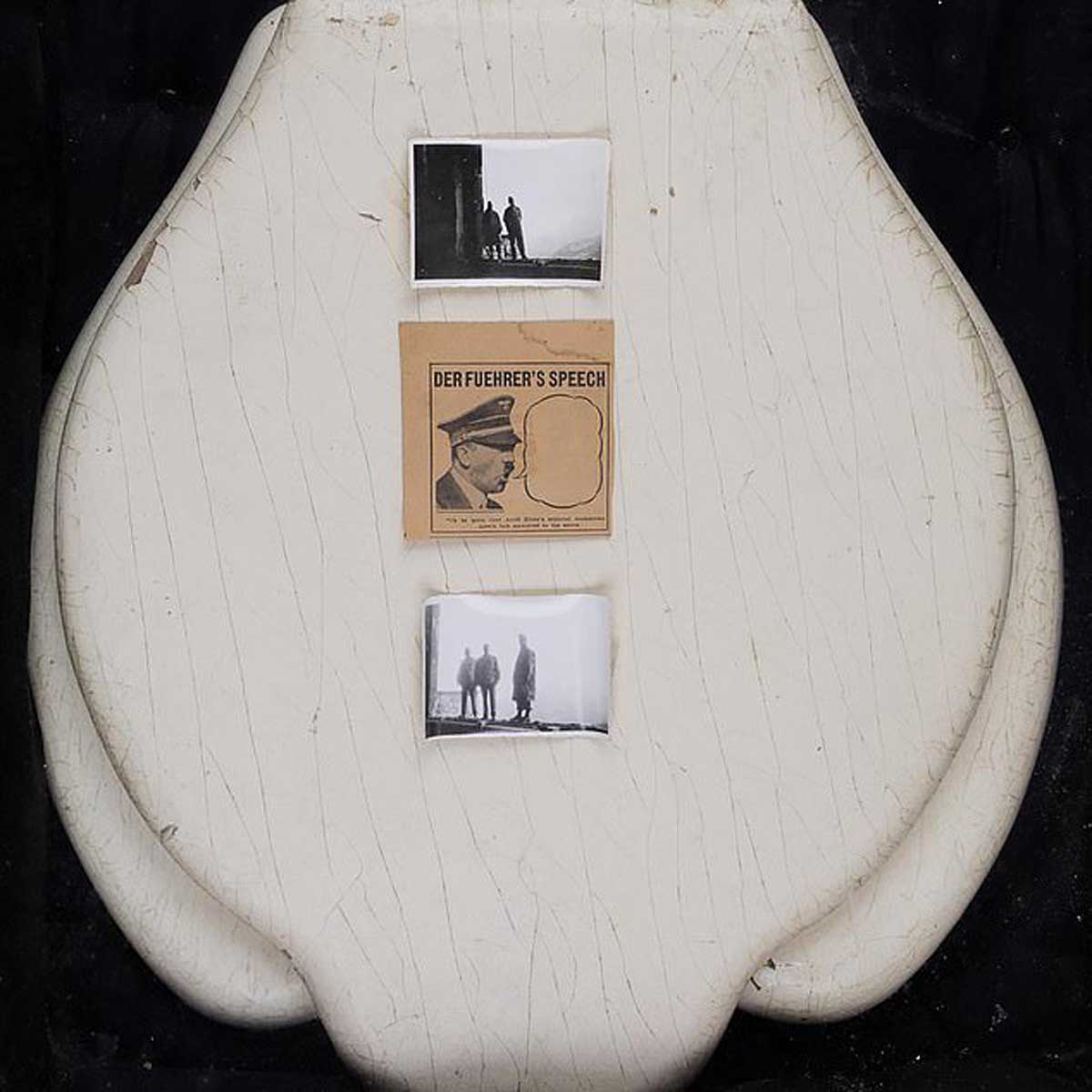 हिटलर की टॉयलेट सीट