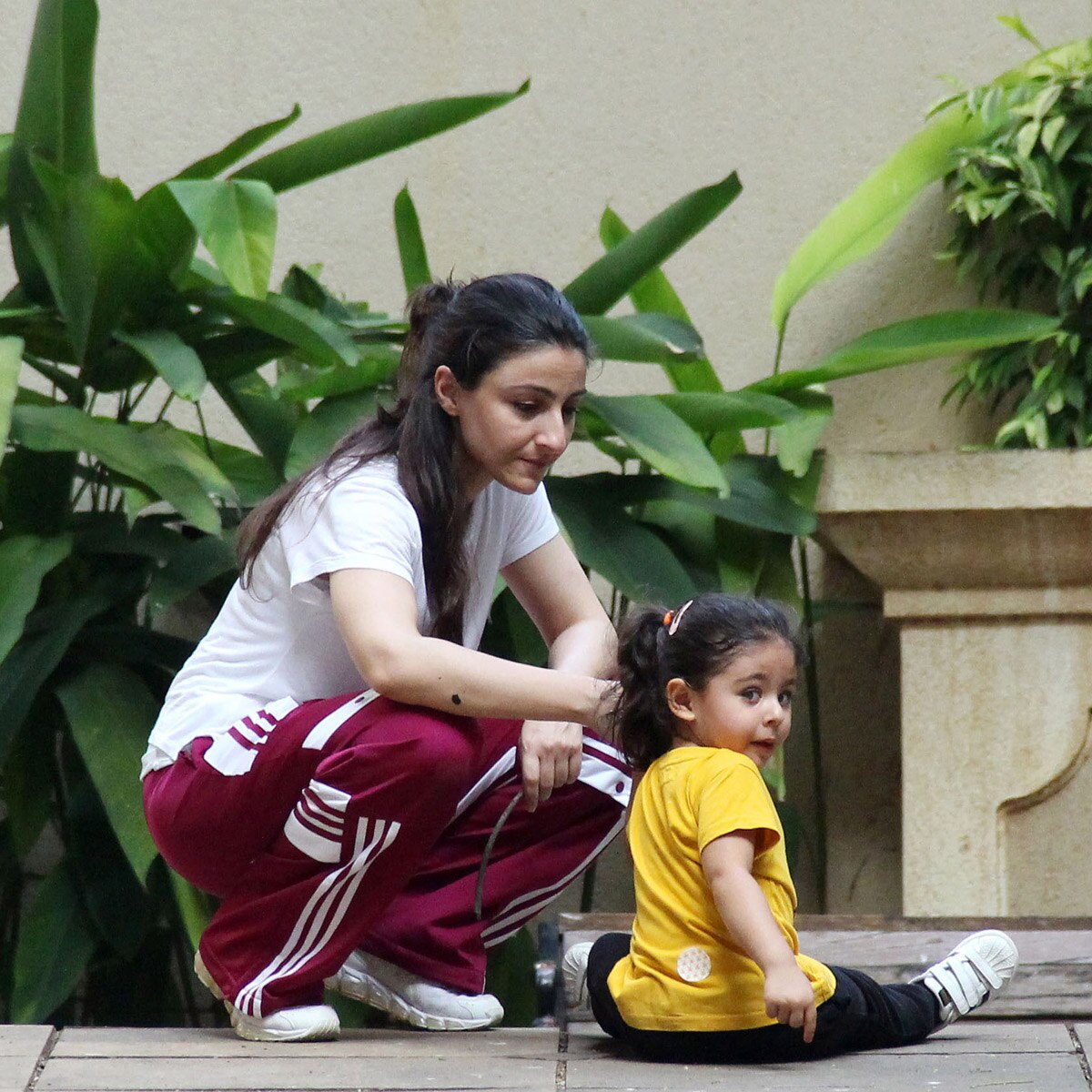 सोहा संग इनाया