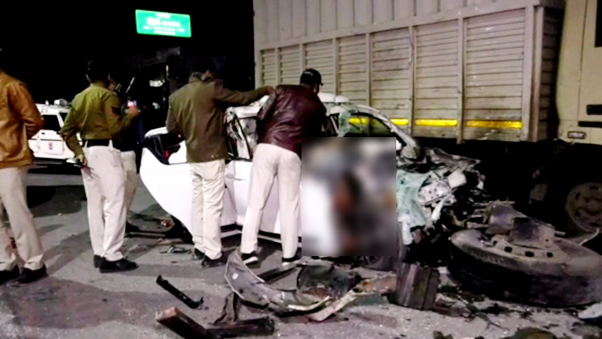  2 सेकेंड में 6 छात्रों की मौत, सीसीटीवी में नजर आई खड़े ट्रक में घुसती हुई तेज रफ्तार कार 