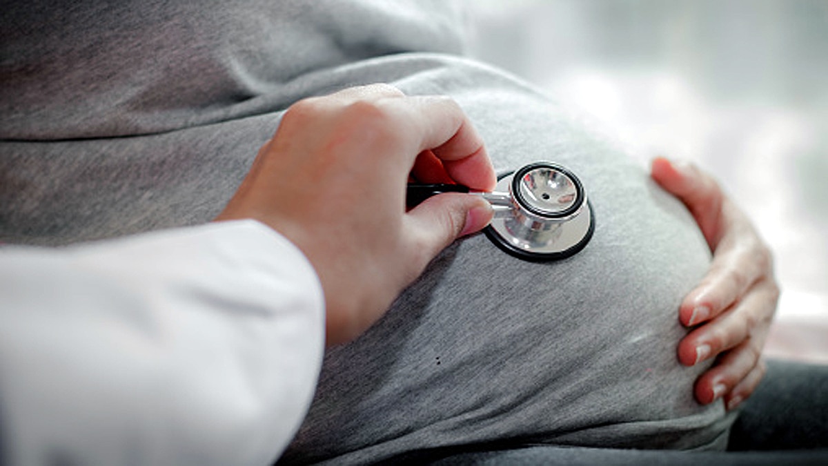 Unborn receive corona antibody from womb