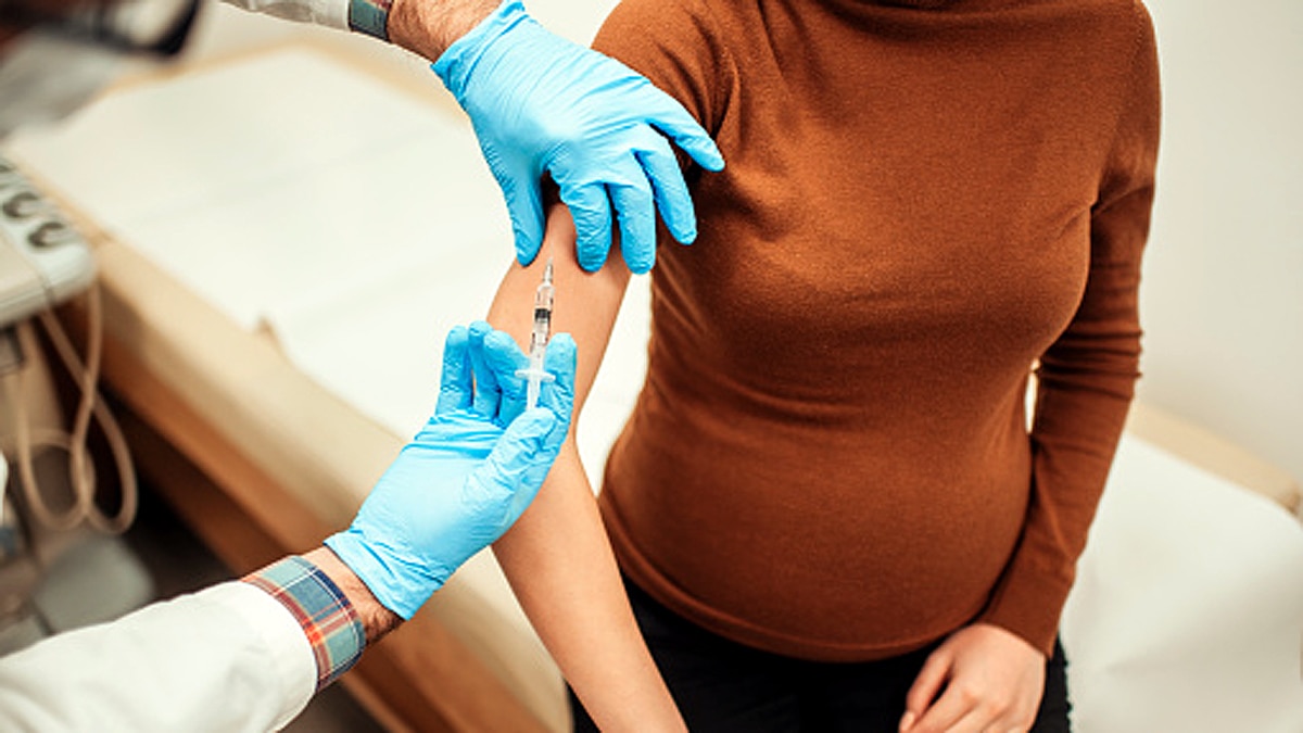 Unborn receive corona antibody from womb