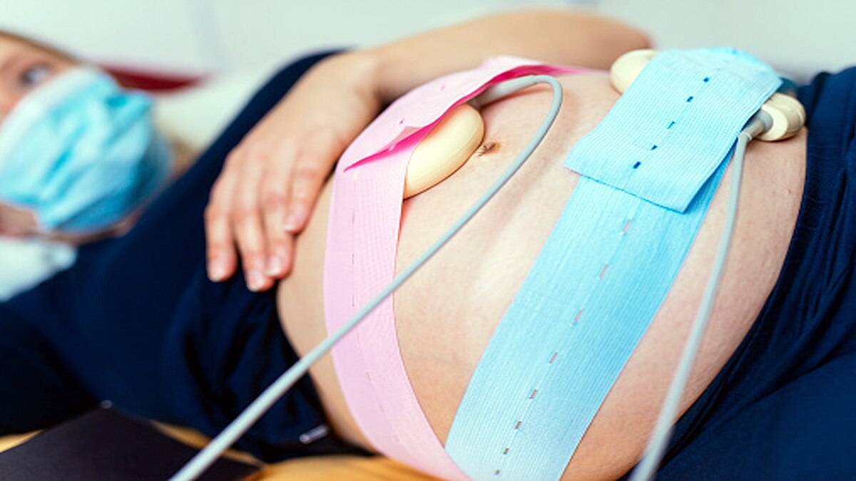 Unborn receive corona antibody from womb