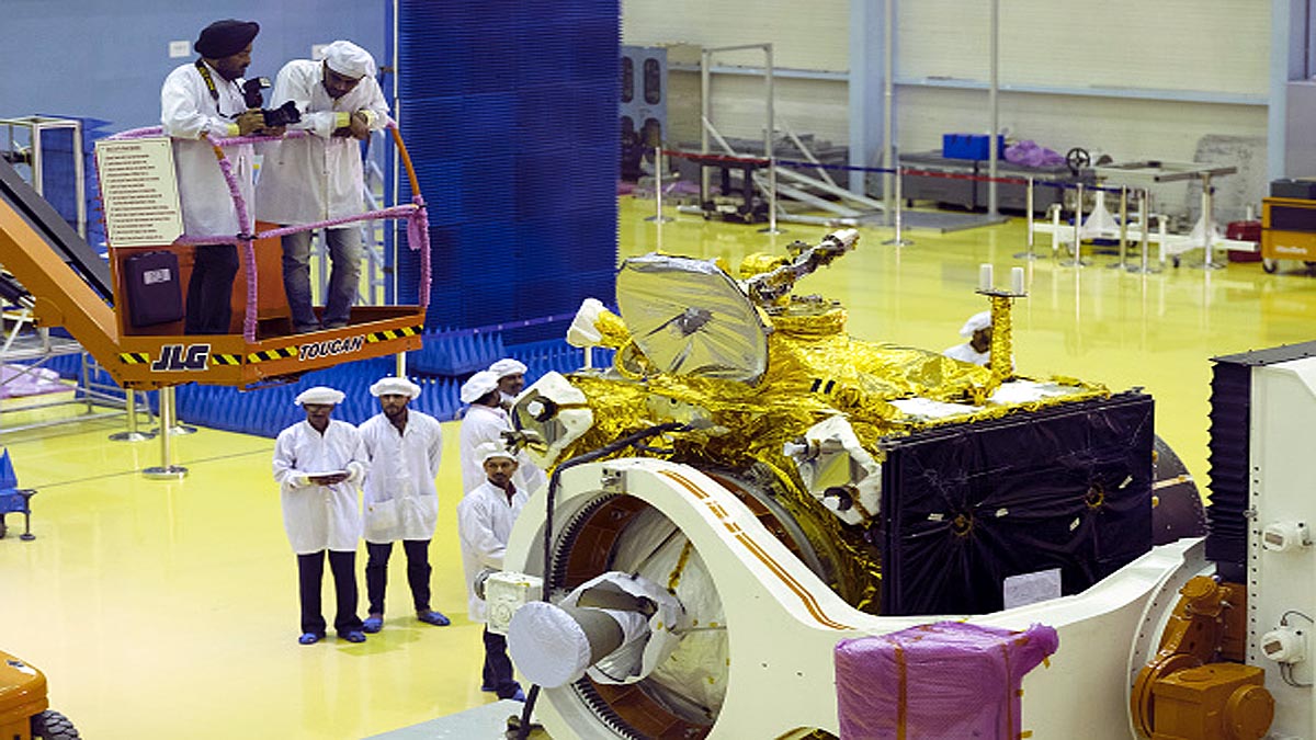 ISRO Opens its satellite center to Private firms