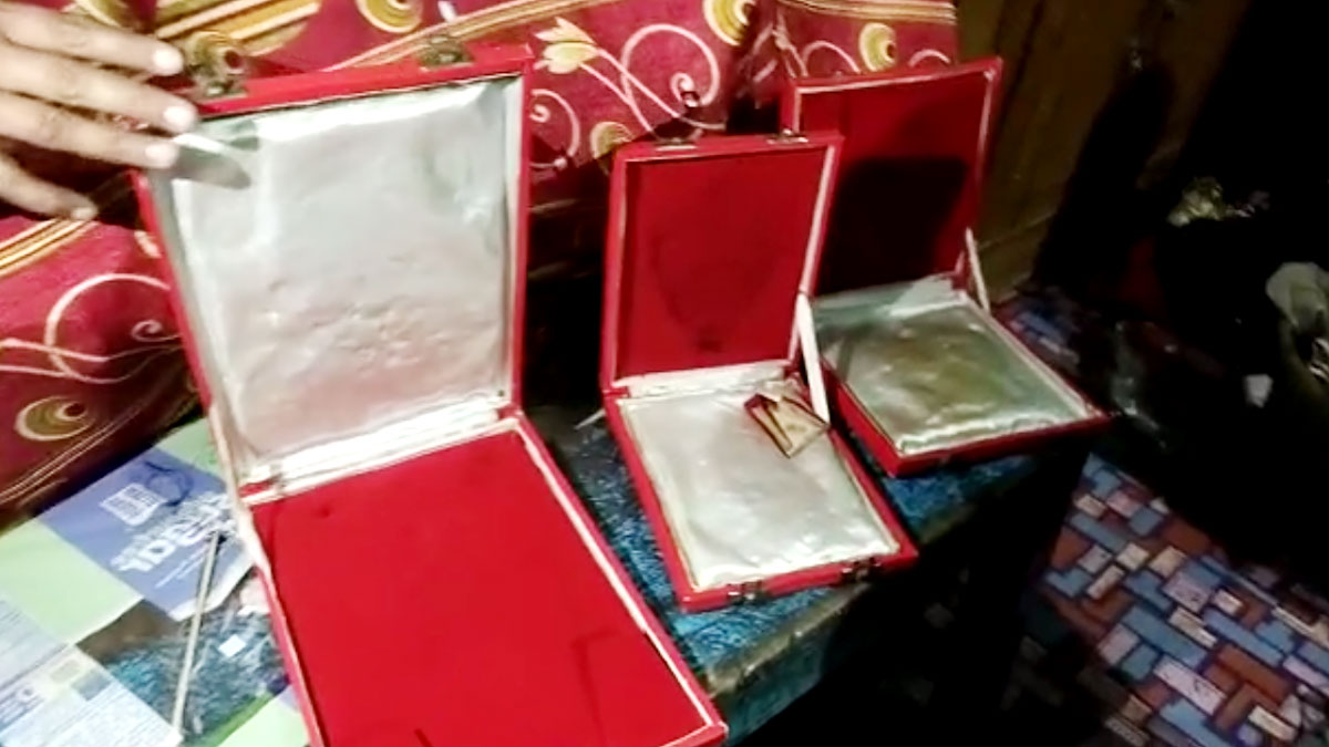 चोरी के मामले में प्रेमी देवर- भाभी गिरफ्तार (फोटो-शरद गौतम)