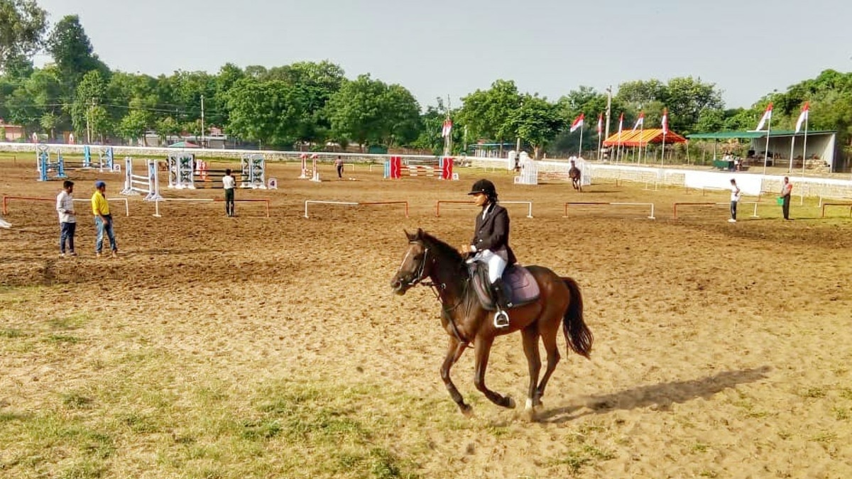 जोधपुर की बेटी साईमा बनी देश की पहली महिला वन स्टार हॉर्स राइडर, 80 क‍िमी की स्पर्धा में जीता पदक 
