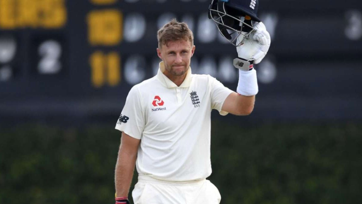 Joe Root scores century