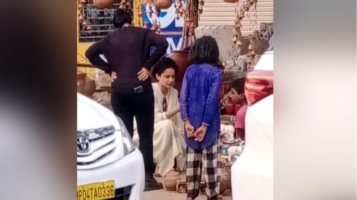 मिट्टी के बर्तनों की दुकान देख कंगना ने रोक दी कार