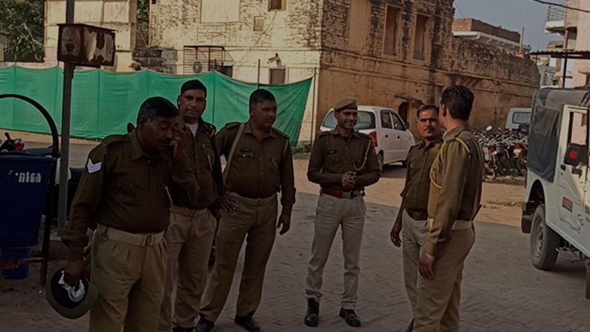 नाबाल‍िग को कट्टे की नोक जबरन उठाने की कोश‍िश, लोगों ने पकड़कर पीटा, आरोपी भी न‍िकले नाबाल‍िग 