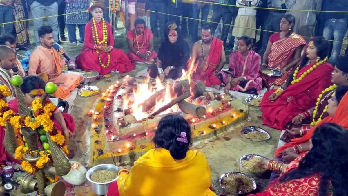  मौनी अमावस्या पर आधी रात में किन्नरों ने की काली पूजा, इस बात की मांगी दुआ