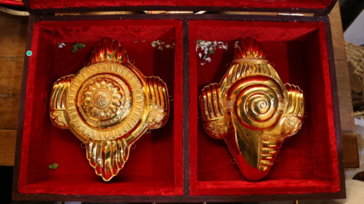 थंगादुरई ने पहले भी भगवान को ऐसा दान दे चुके हैं.