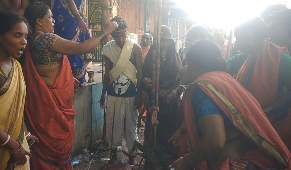 दूल्हे को थप्पड़ मारने की परंपरा