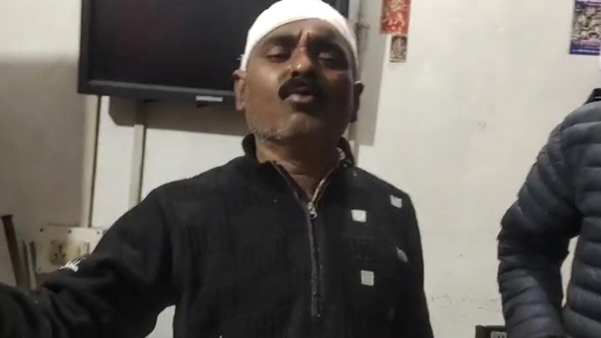 आरोपी रंजीत ने महिला थाना प्रभारी नीरू कुंमारी पर चाकू से हमला कर दिया.