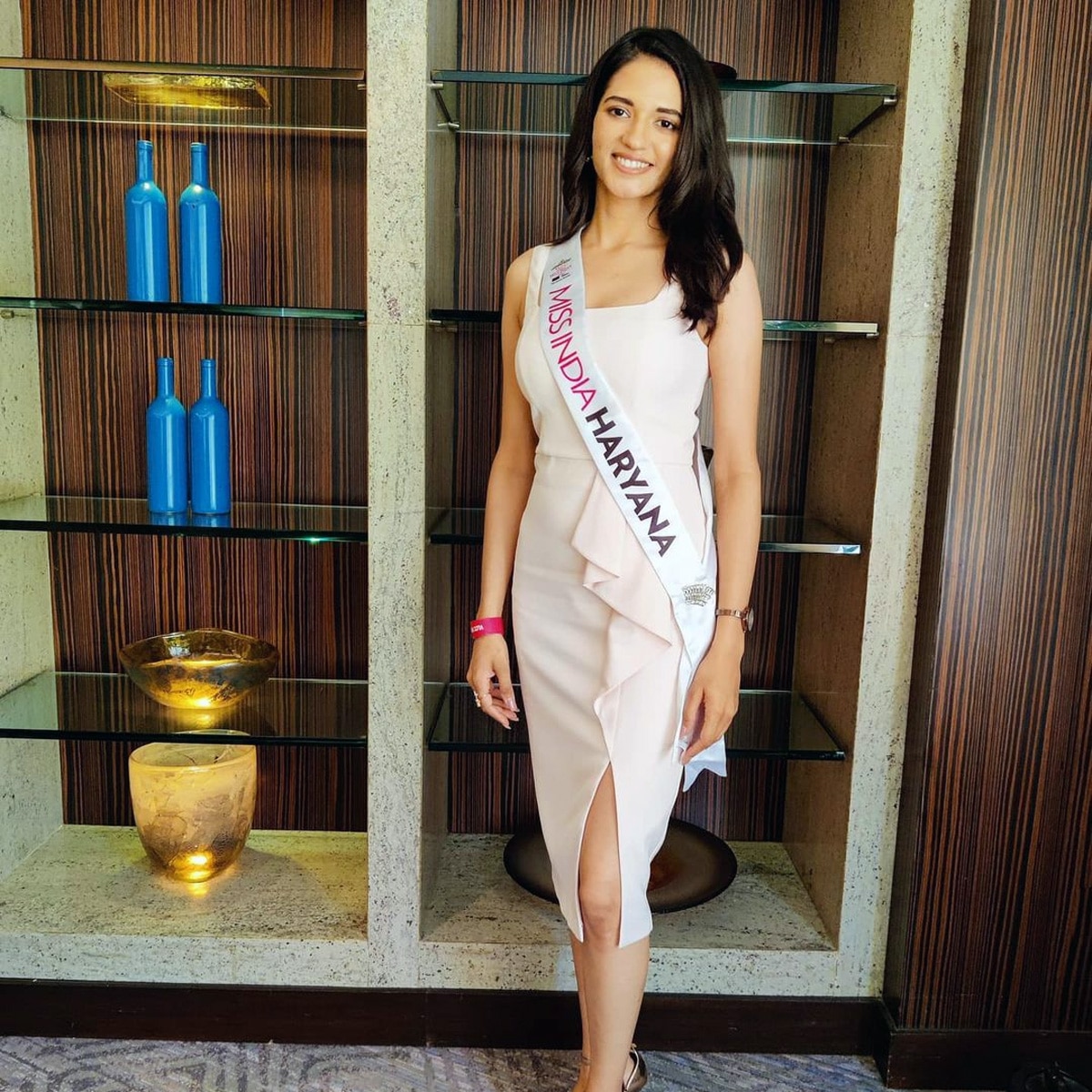 मनिका शियोकंद