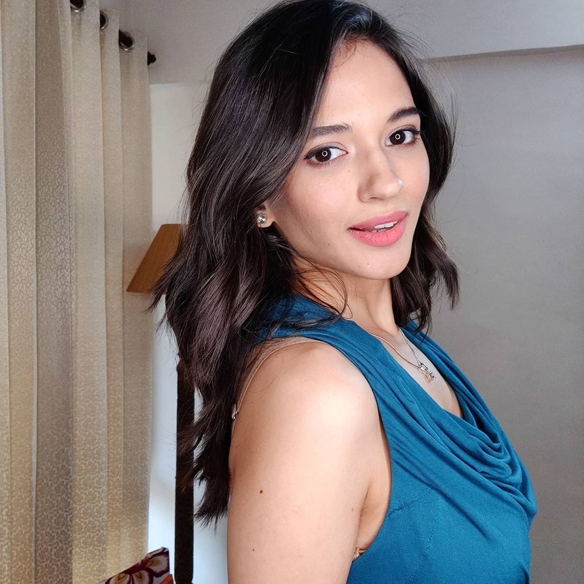 मनिका शियोकंद