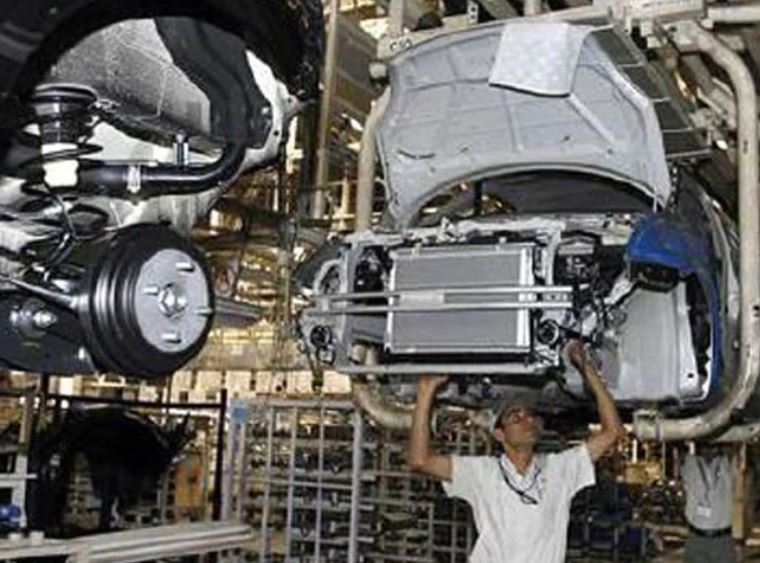 धीरे-धीरे सरकार ने घटाई हिस्सेदारी 