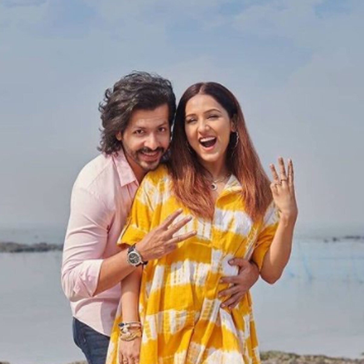 नीति मोहन-न‍िहार पंड्या 