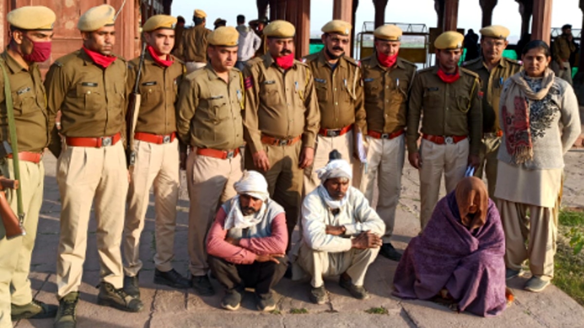 15 महीने बाद कब्र खोदी तो न‍िकली हड्ड‍ियां, पत्नी ने जीजा और प्रेमी के साथ मिलकर की थी पति की हत्या