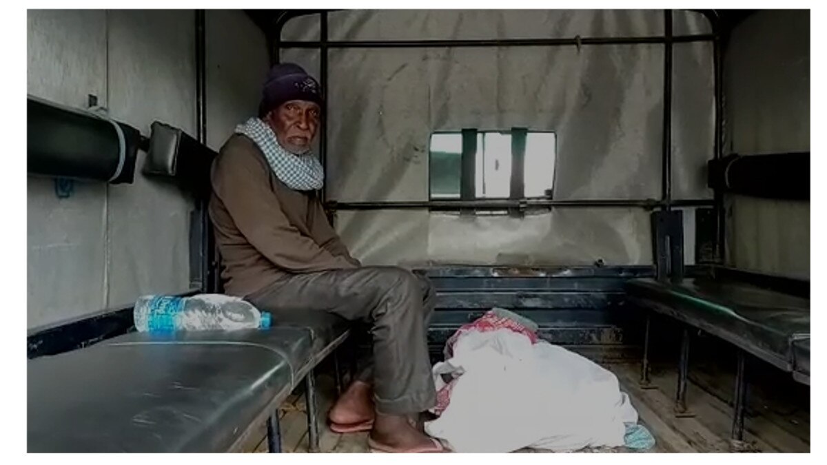 5 साल के बेटे का रस्सी से घोंट द‍िया गला