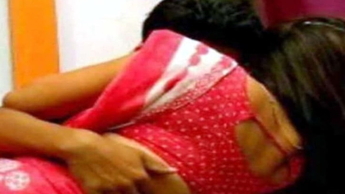 पीछे के दरवाजे से घर में घुसा पत‍ि तो प्रेमी संग आपत्त‍िजनक हालत में द‍िखी पत्नी, दोनों का कर द‍िया मर्डर 