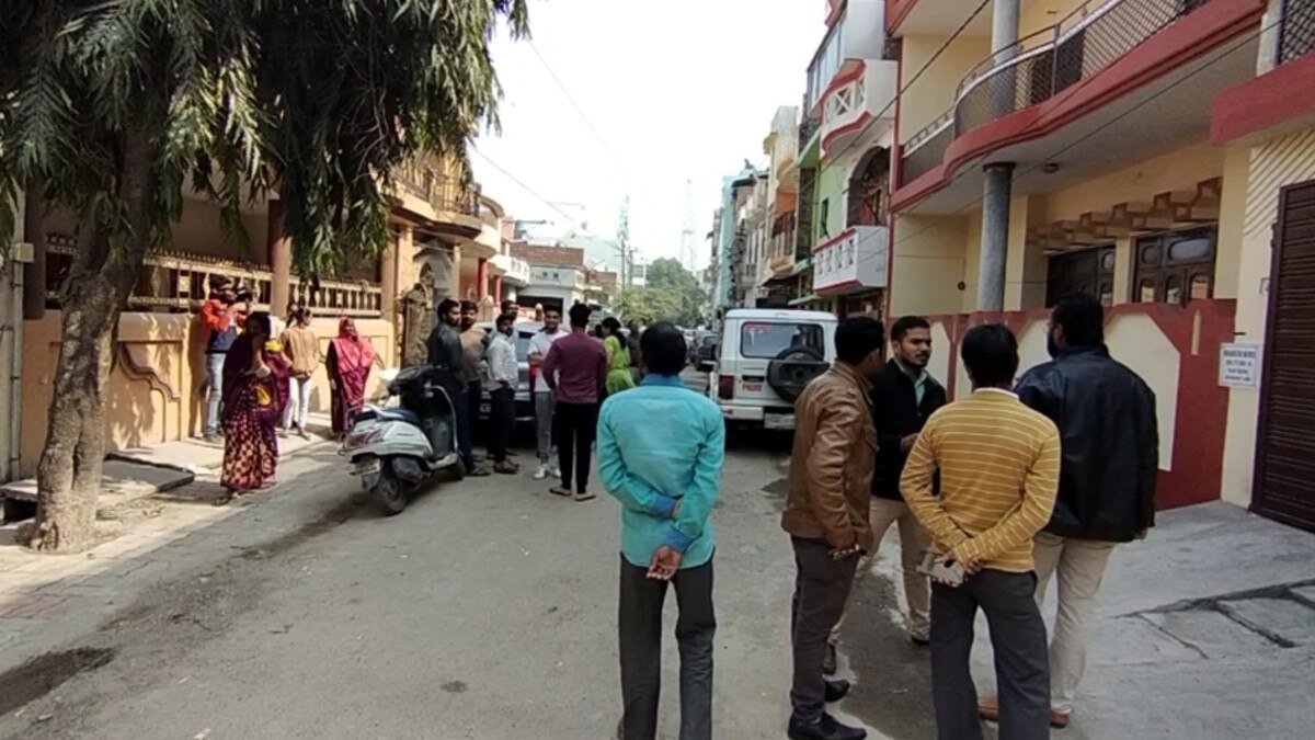  लखनऊ: घर की दीवार से आ रही रहस्यमयी आवाज, डर के साये में जी रहा परिवार 