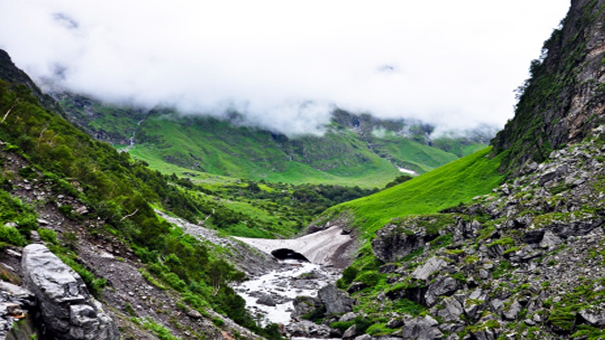 What is Nanda Devi Glacier How it burst