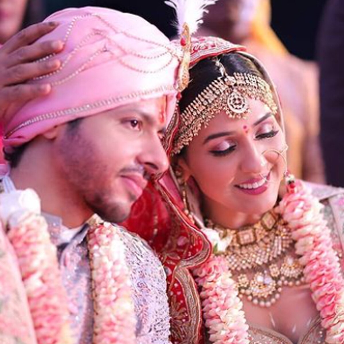 नीति मोहन-न‍िहार पंड्या 