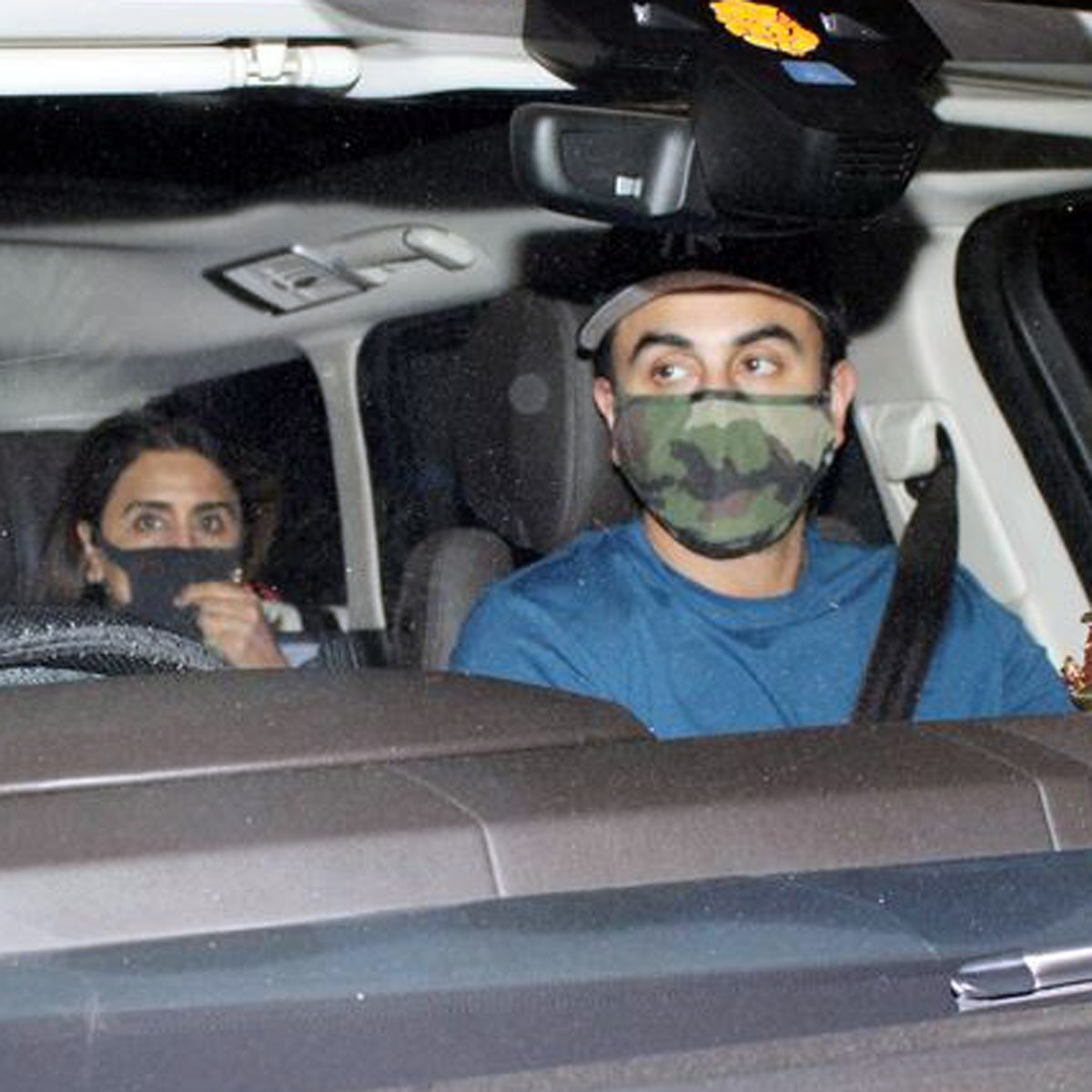 नीतू कपूर संग रणबीर कपूर