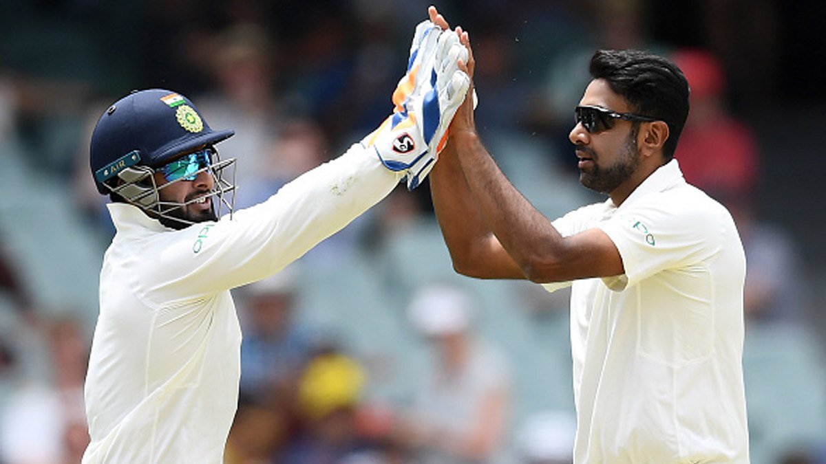 Rishabh pant comment behind from the stump