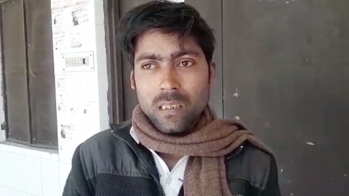 मृतक का छोटा भाई अंकुर शुक्ला (फोटो- रंजय सिंह)