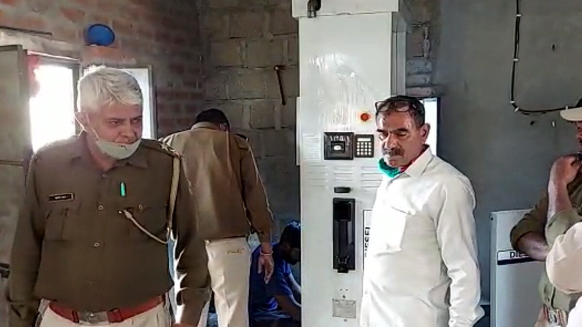 घर के अंदर लगा रखा था पंप, केम‍िकल म‍िलाकर म‍िलावटी डीजल की करता था ब्रिकी 