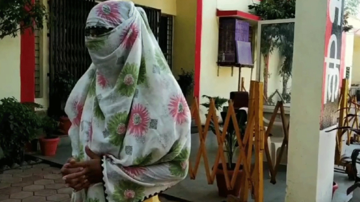 लड़के ने शादी का झांसा देकर लड़की के साथ बनाए शारीरिक संबंध (फोटो आजतक)